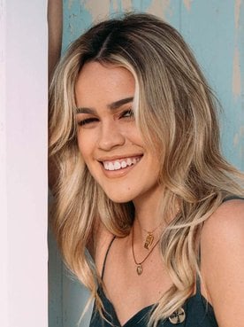 Ilumina tu cabello con la sutileza de las babylights de la mano de Balayage Colorista Effects de L’Oréal Paris.