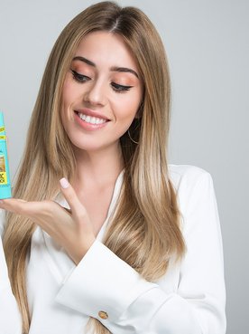 Con los sprays retoca raíces Magic Retouch de L’Oréal Paris puedes tapar las canas o las raíces oscuras en cuestión de segundos.