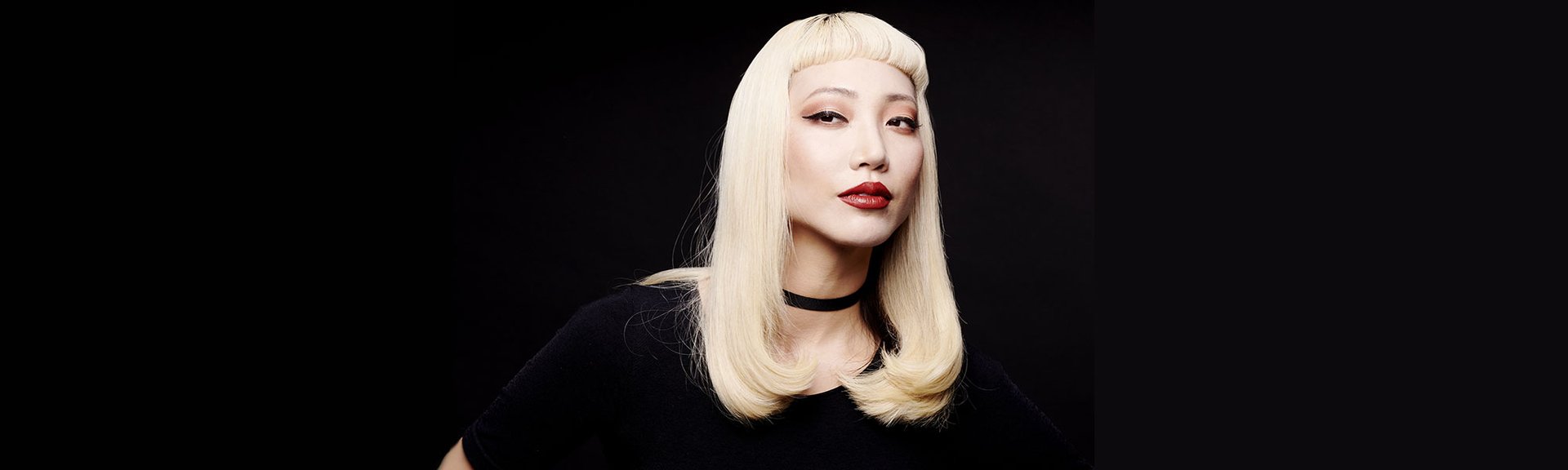 Súmate a la tendencia del pelo bicolor como la modelo Soo Joo Park y hazlo de la mano de Blonde Beach Colorista Effects y, si te gustan, de los tonos fríos de la gama Excellence Cool Creme de L’Oréal Paris.