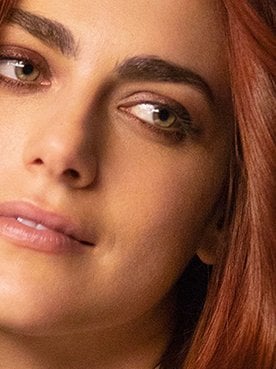 Clava el color de pelo rojo veneciano gracias a la gama Casting Crème Gloss de L’Oréal Paris. ¿Te gusta cómo le queda a Miriam Leone? A nosotras nos encanta.