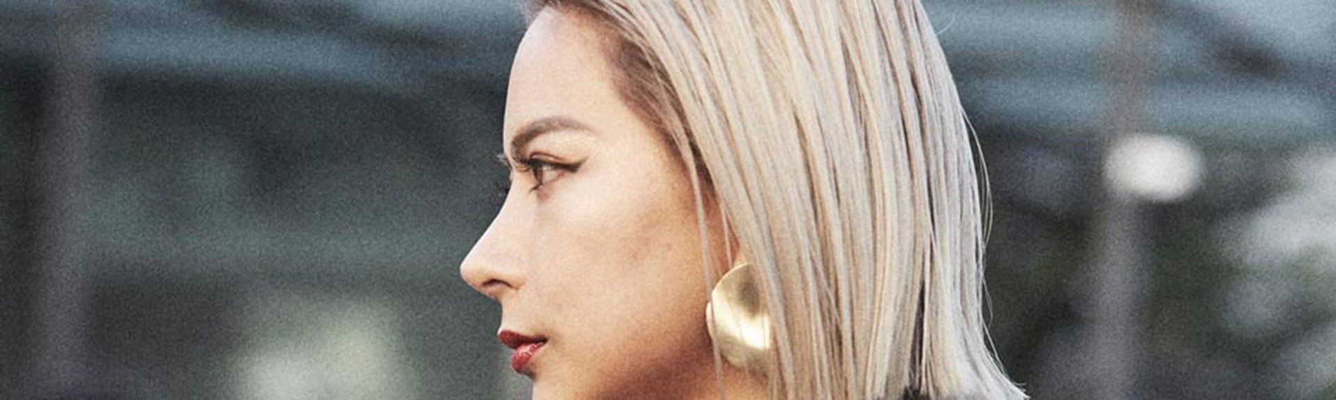 El pelo rubio ceniza es supertendencia ahora mismo. Consíguelo con la gama Excellence Cool Creme de L’Oréal Paris especial reflejos antianaranjados.