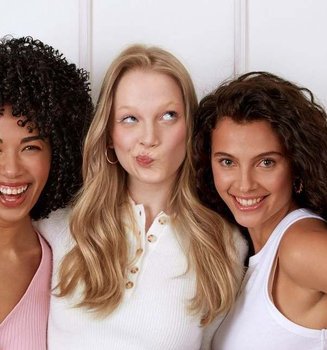 Beneficios de los tintes con ácido hialurónico | L'Oréal Paris