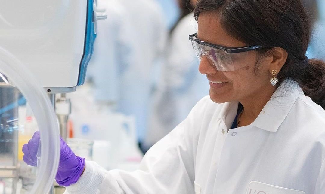 Acciones que lleva a cabo L'Oréal para reducir el uso de plásticos de un solo uso | L'Oréal Paris