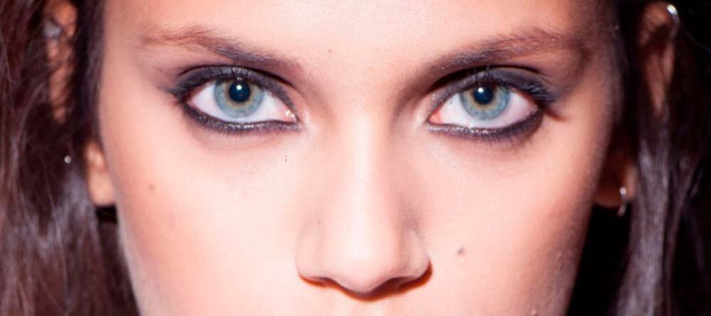 como resaltar ojos labios