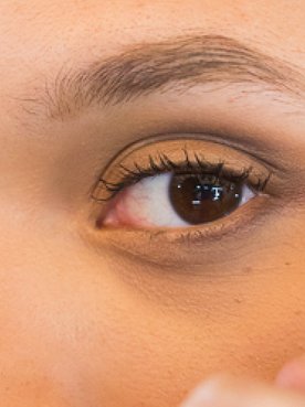 como aclarar cejas