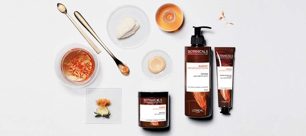 cuidado capilar con ingredientes botanicos