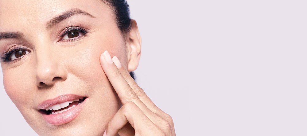 Con las Ampollas Revitalift Filler [+ Ácido Hialurónico] notarás los efectos del ácido hialurónico en tu piel en tan solo 7 días de tratamiento. ¡Eva Longoria ya las ha probado!