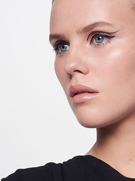 floating eyeliner
