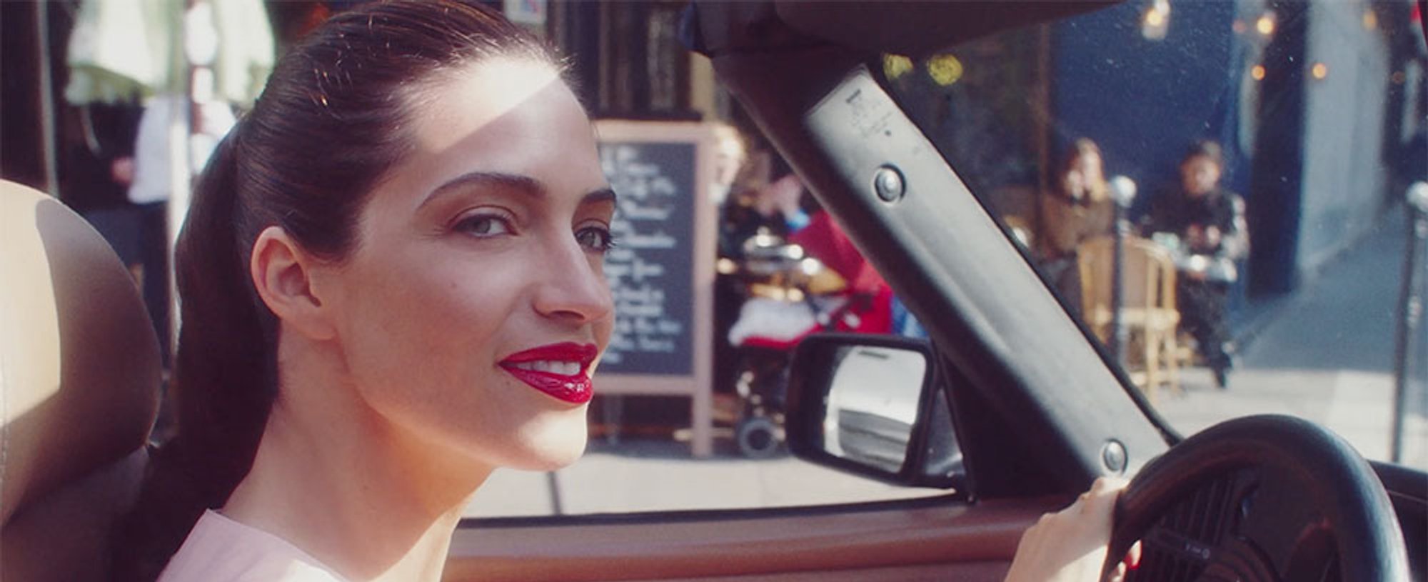 Sara Carbonero lleva unos labios perfectos gracias a Infalible 24H de L’Oréal Paris.