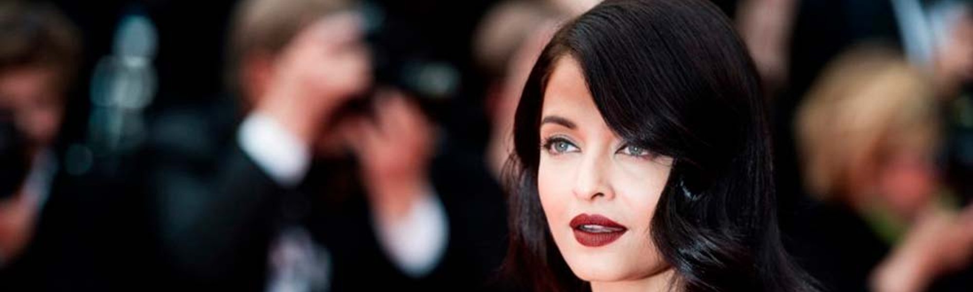 look pinup y maquillaje anos 50