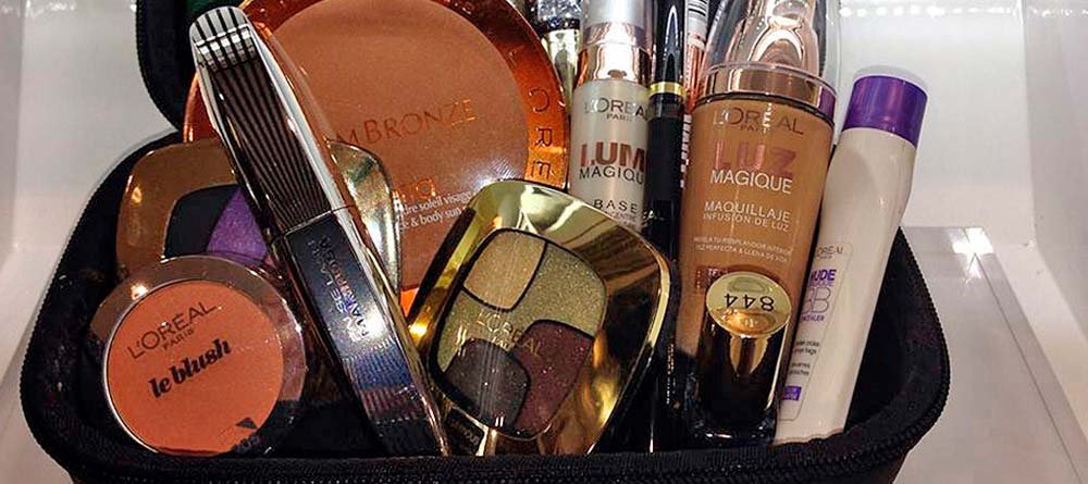 Qu no puede faltar en un malet n de maquillaje profesional