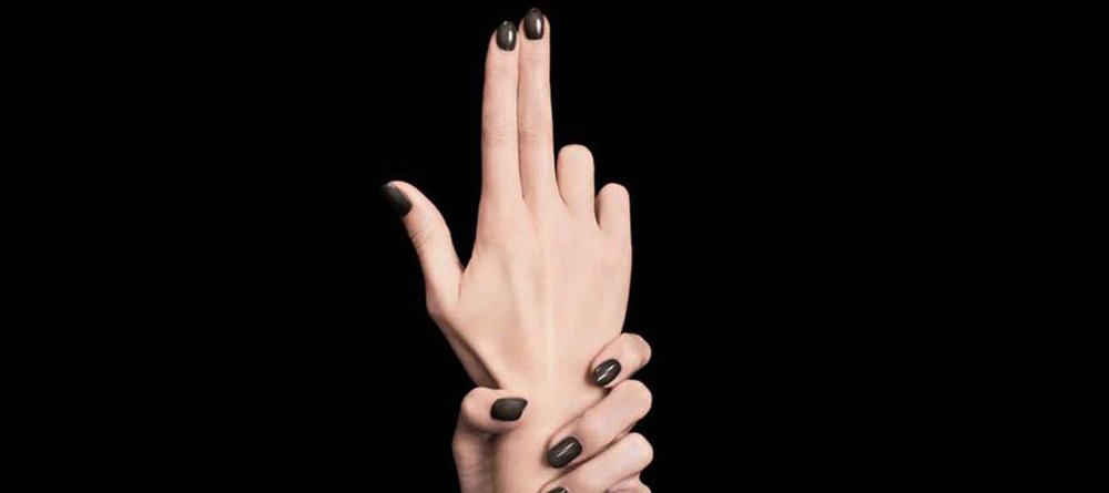 unas pintadas atrevete con negro