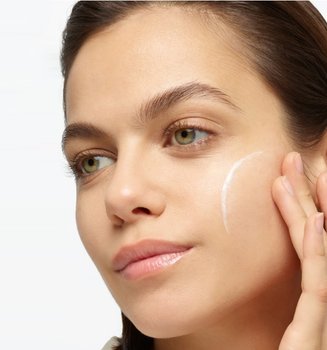 Vitamina C para la cara: todo lo que debes saber sobre este ingrediente