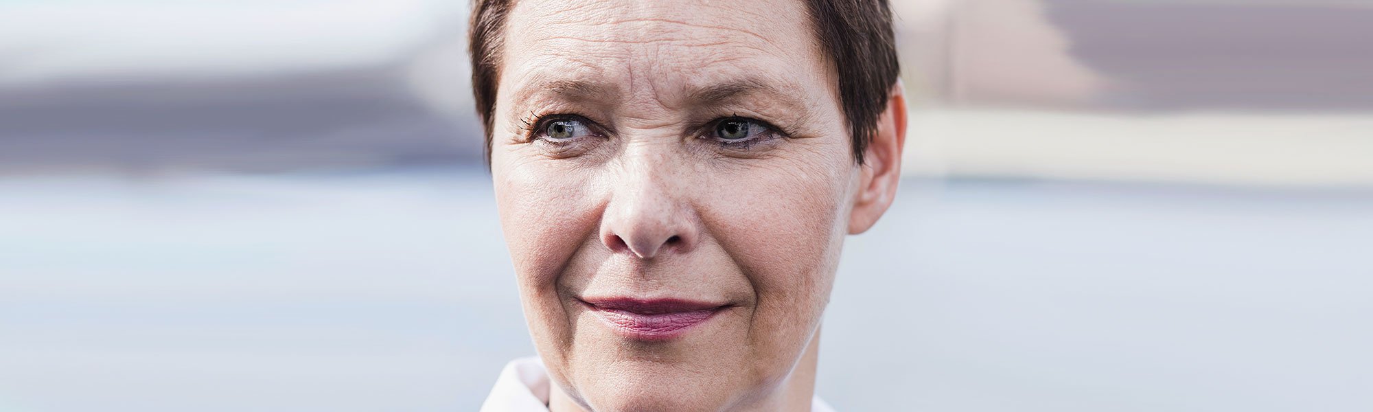 ¿Se pueden eliminar las arrugas profundas con un cuidado facial? No, pero sí se pueden atenuar y corregir considerablemente. Prueba el Sérum Noche con Retinol Puro de la gama Revitalift Laser de L’Oréal Paris y disfruta de sus efectos en tu piel.