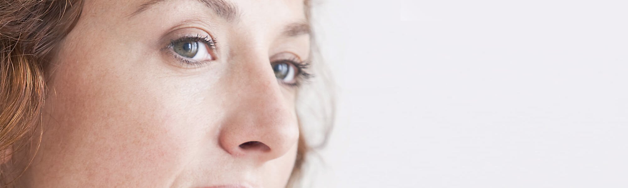 Los Beneficios Calmantes Para Pieles Sensibles Del Agua De Aciano