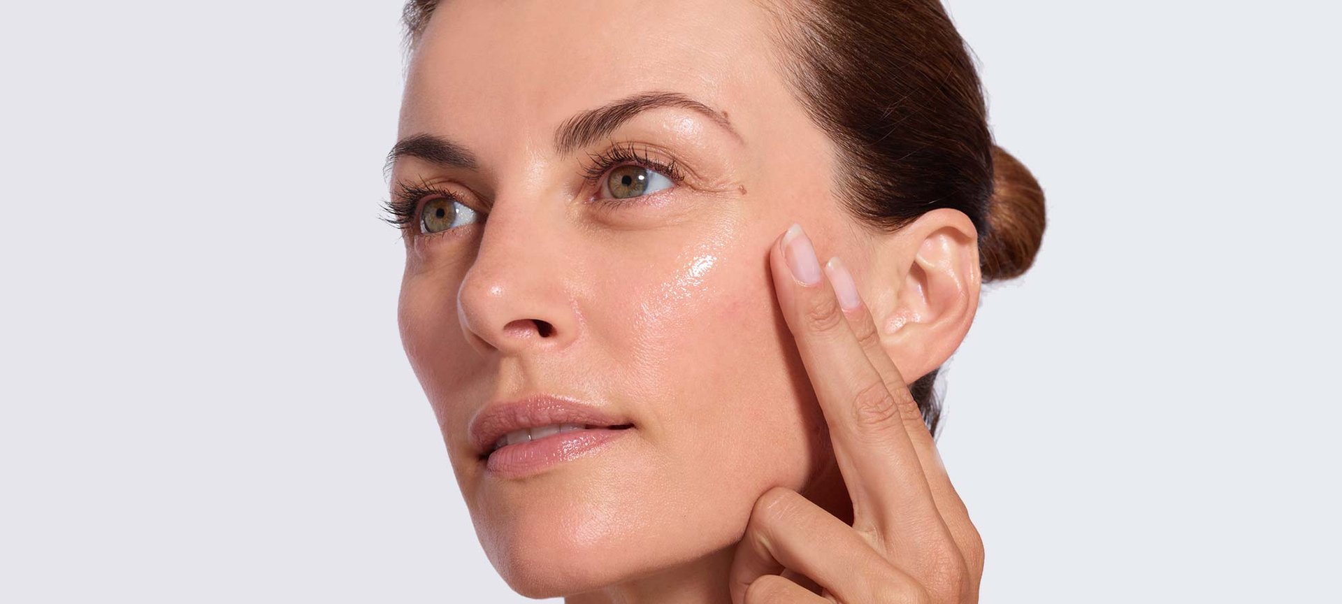 Saca partido a los beneficios del ácido glicólico con los peelings de Revitalift Laser de L’Oréal Paris. 