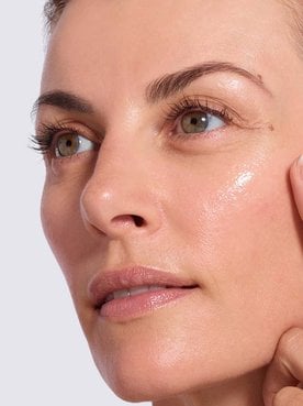 Saca partido a los beneficios del ácido glicólico con los peelings de Revitalift Laser de L’Oréal Paris.