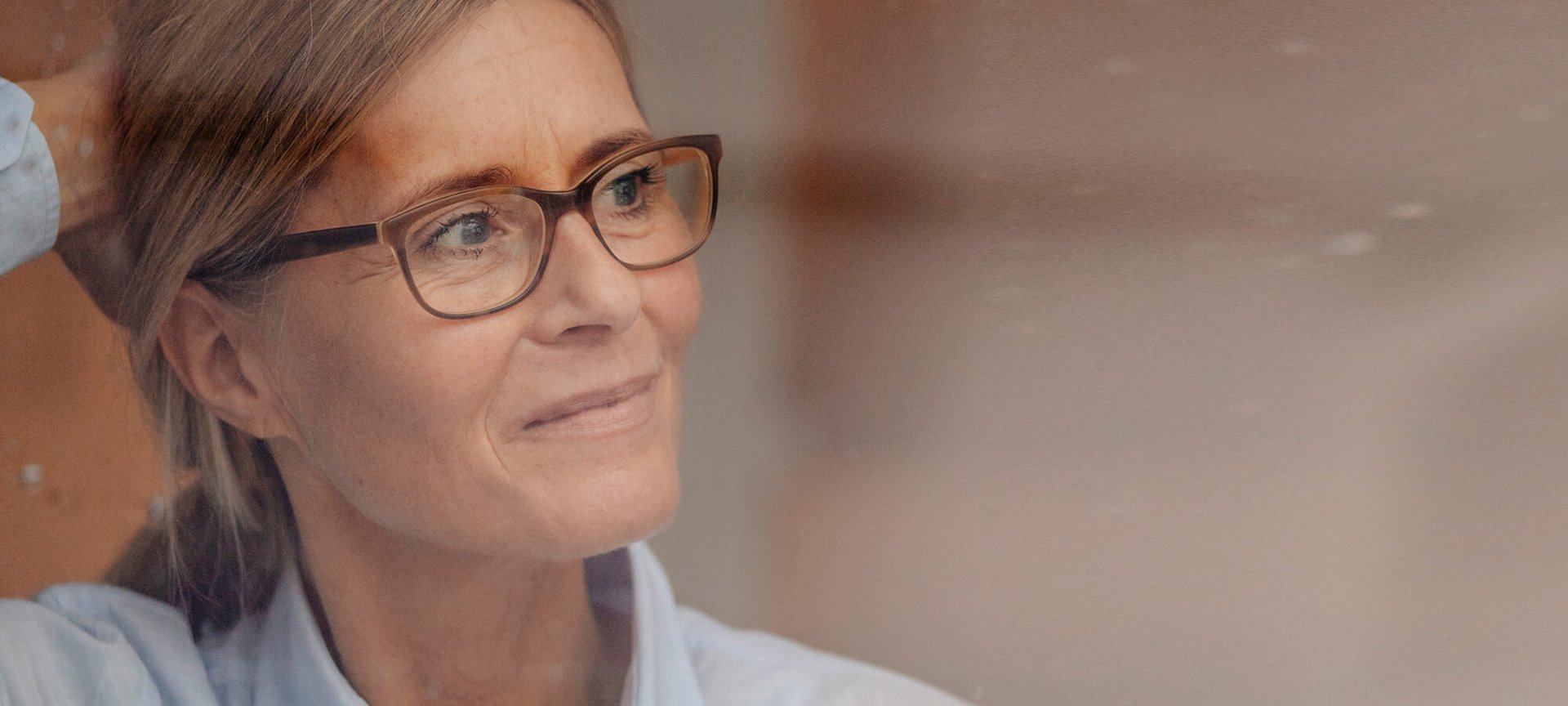 Le Echamos Un Vistazo A La Perdida De Volumen Y La Piel Flacida En Las Mejillas