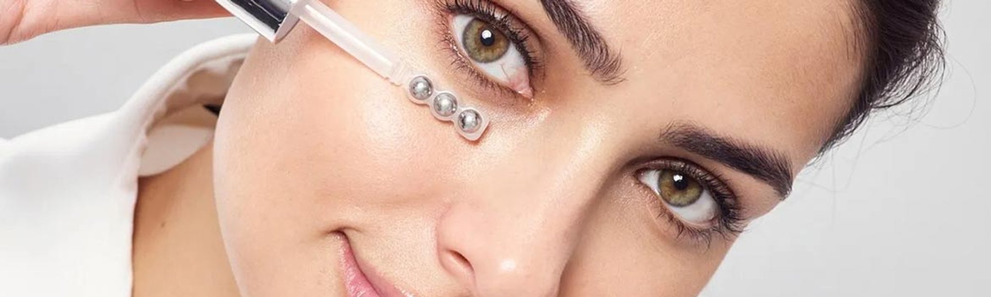 Sérum Revitalift Filler Contorno de ojos con aplicador metálico L’Oréal Paris