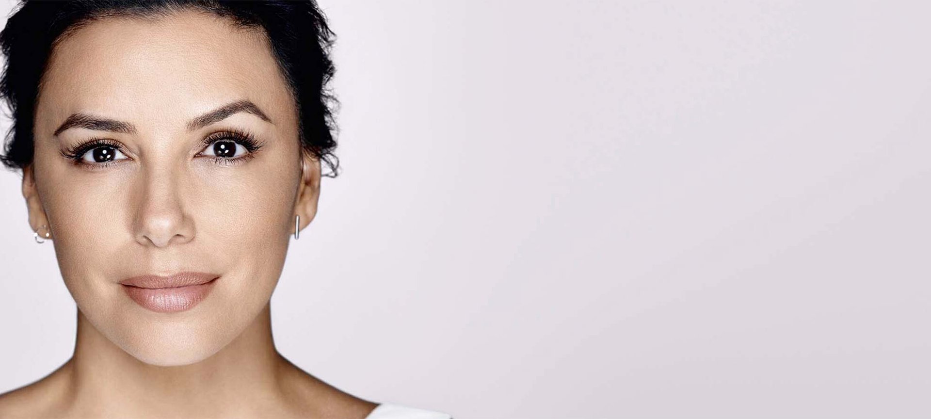 Una de las formas más eficaces de evitar las arrugas es confiar en una gama de tratamiento como Revitalift Filler [+ Ácido Hialurónico] de L’Oréal Paris.