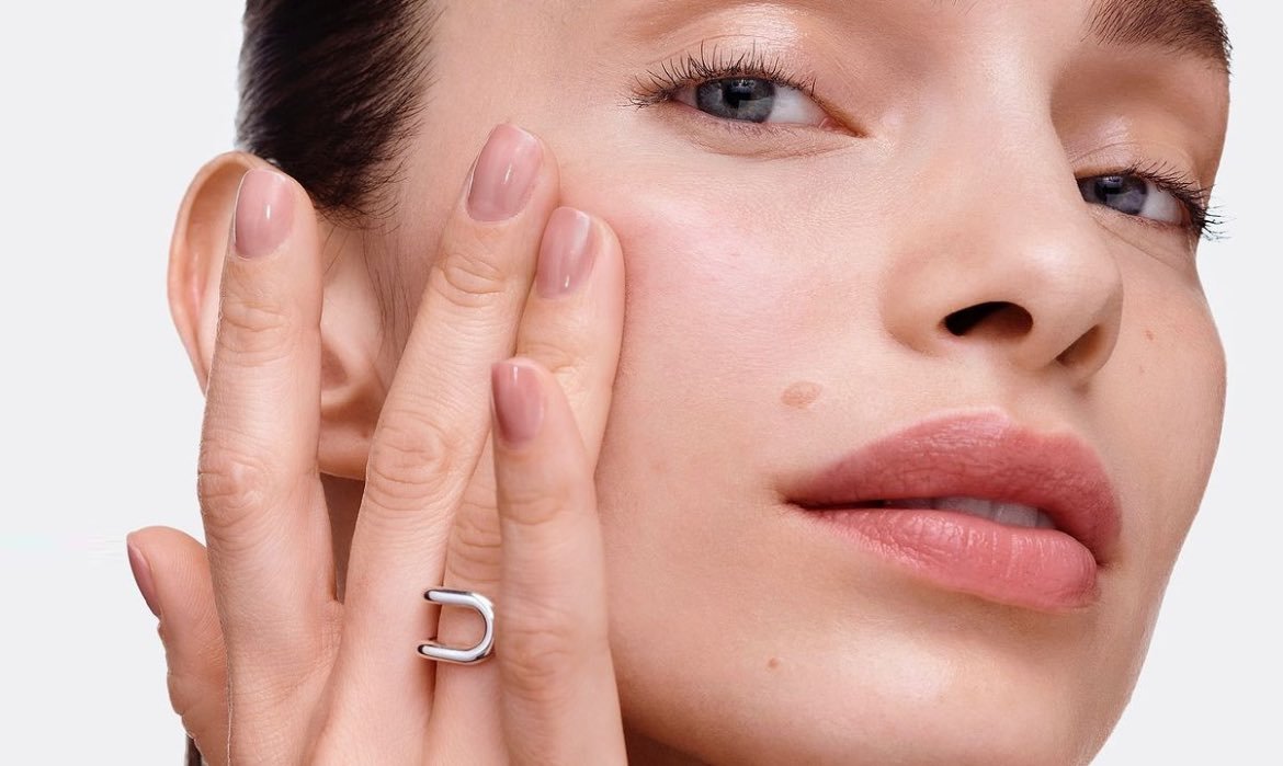 Manchas en la cara por el sol: conoce todo sobre ellas