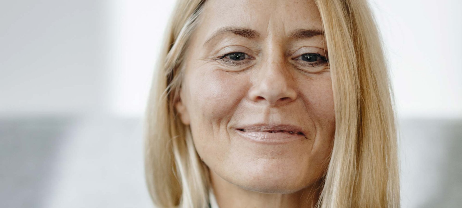 Configura tu propio plan de rejuvenecimiento facial con los productos de la gama Revitalift Filler [+ Ácido Hialurónico] de L’Oréal Paris. 