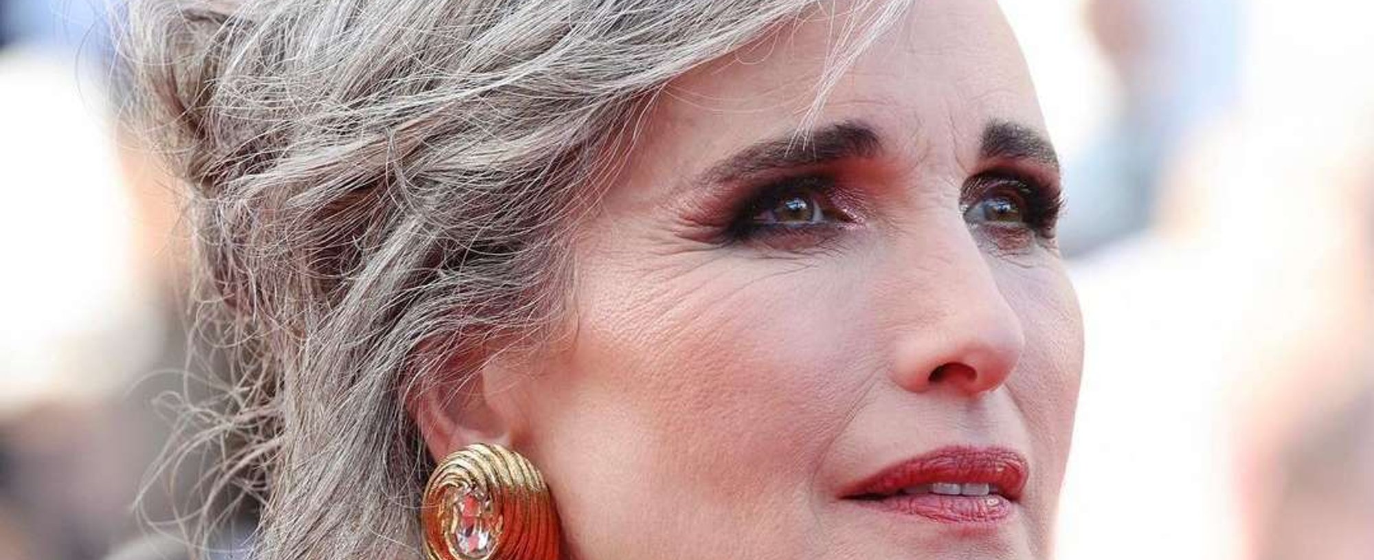 Tratamientos y consejos para rejuvenecer la mirada| L'Oréal Paris