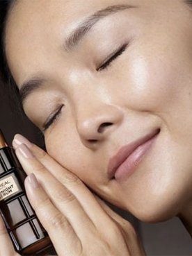 Descubre los innumerables beneficios de los que es capaz un sérum antioxidante, de la mano del nuevo Midnight Serum de la gama Age Perfect de L’Oréal Paris.