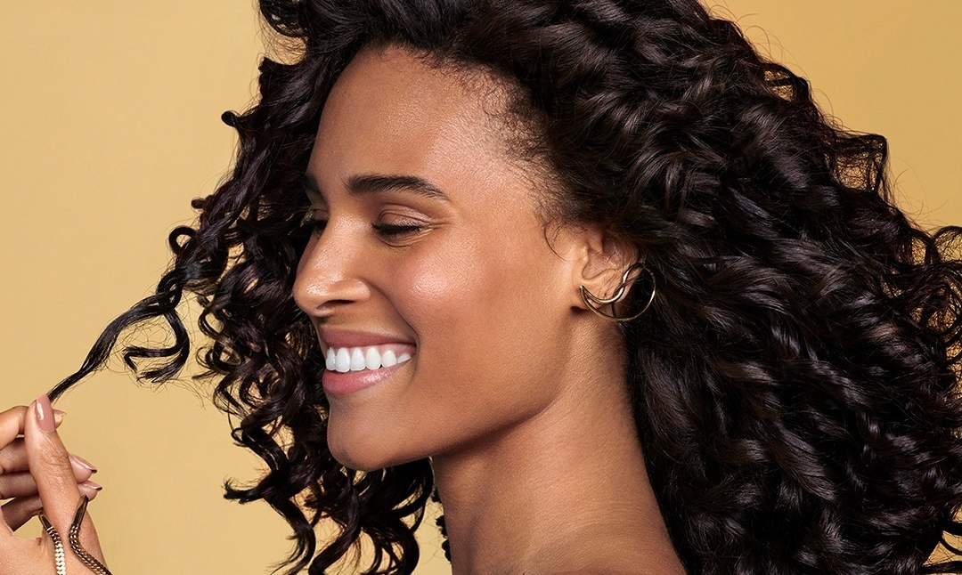 Cómo reparar el pelo quebradizo | L’Oréal Paris