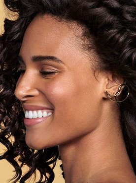 Cómo reparar el pelo quebradizo | L’Oréal Paris