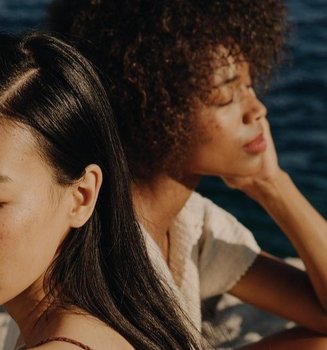cuidar el pelo teñido en la playa? | L'Oréal Paris