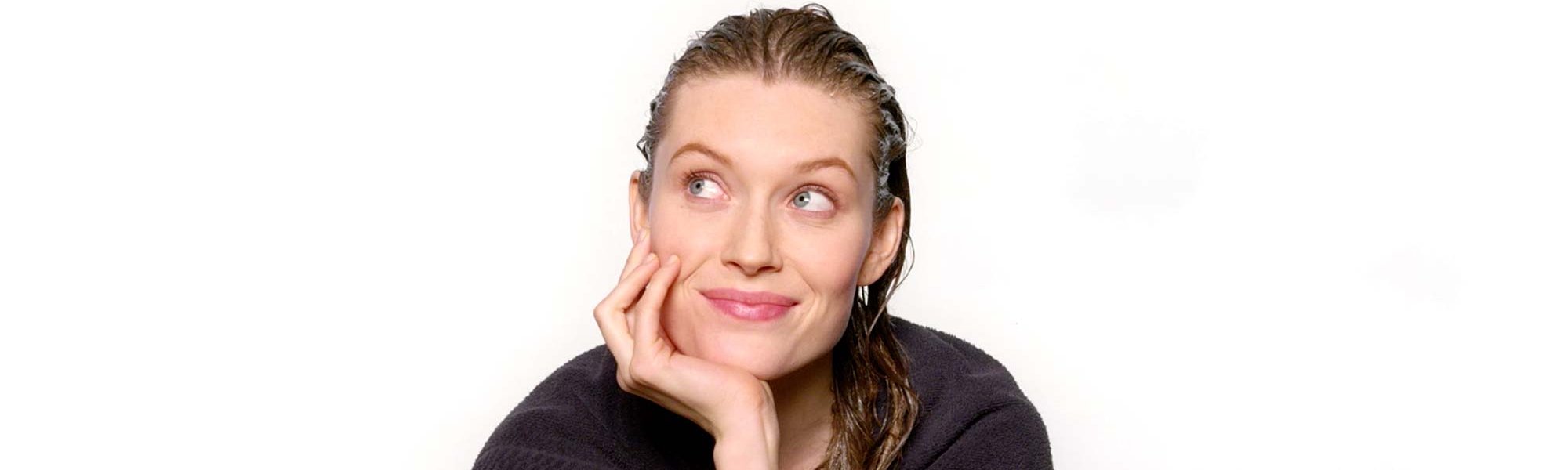 Te contamos cómo teñirte el pelo en casa con Casting Crème Gloss de L’Oréal Paris.