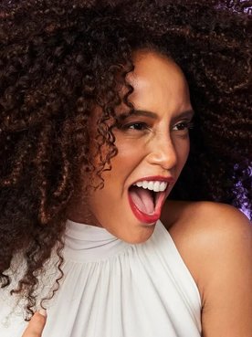 Prueba de la elasticidad del cabello L’Oréal Paris