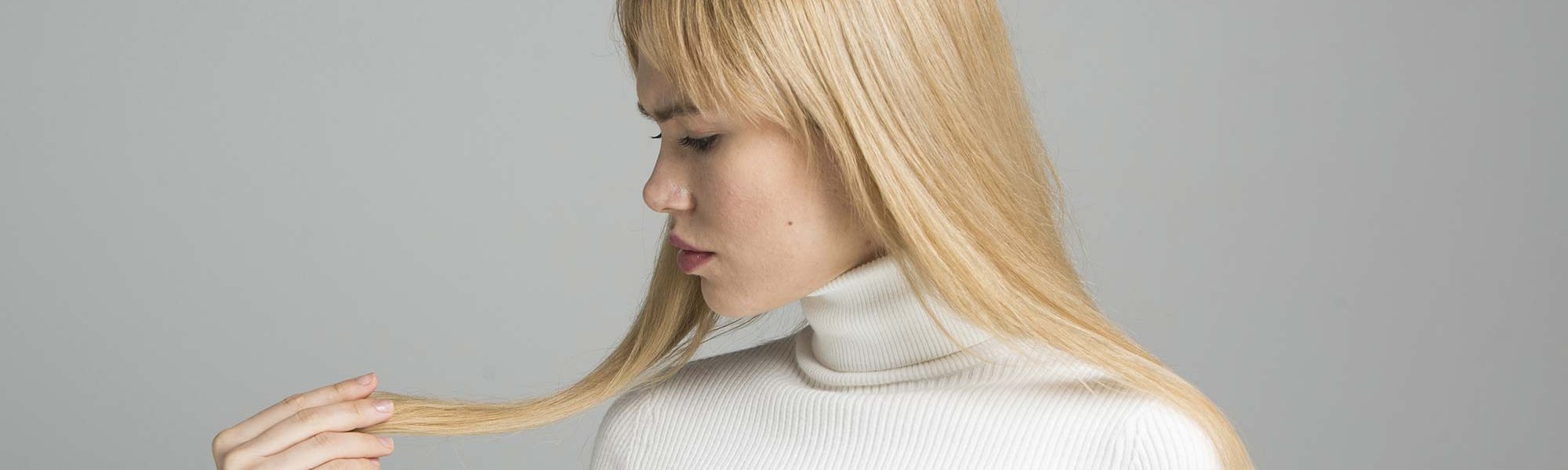 Para quitarte el amarillo del pelo necesitas una gama de productos capilares de confianza como Elvive Color-Vive Violeta de L’Oréal Paris.