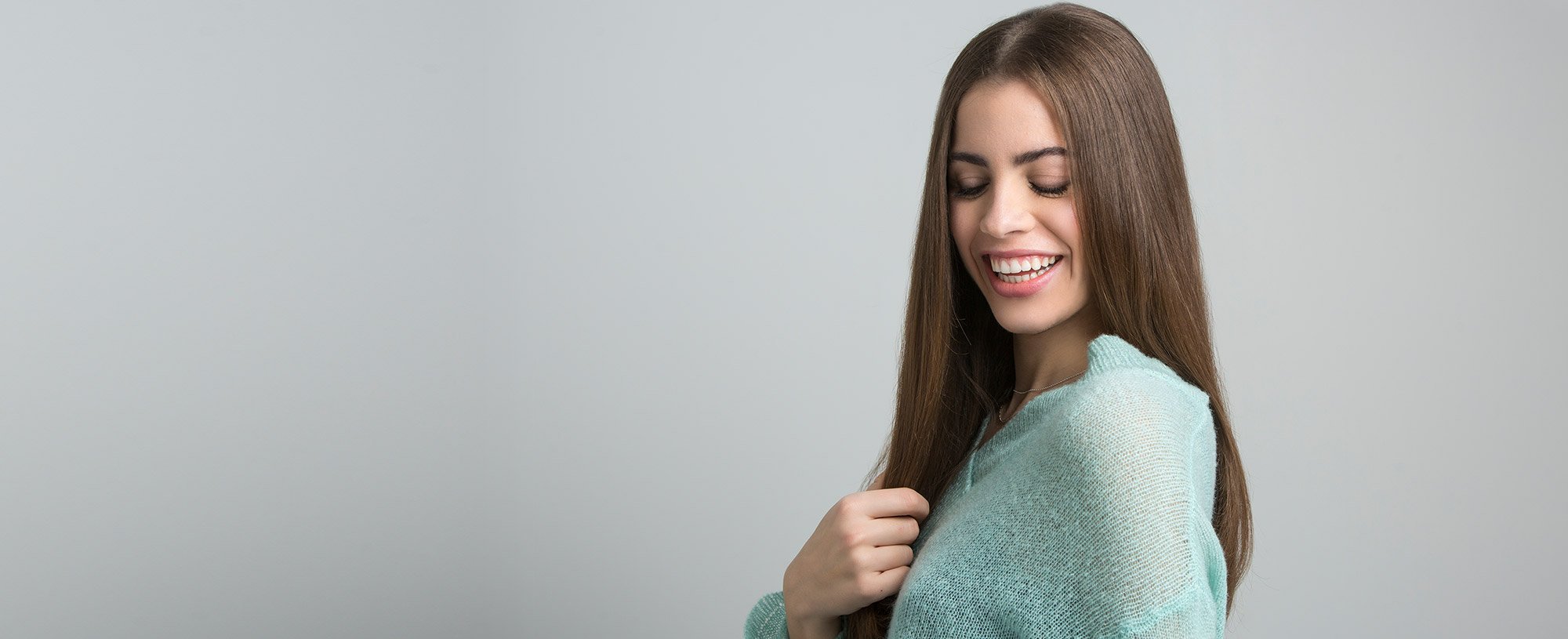 El pelo encrespado encuentra el mejor aliado sin salir de casa con Elvive Liso Keratina.