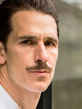 Elige la forma de barba que mejor te queda según tu tipo de cara y trabájala con la ayuda de la gama especializada Barber Club de L’Oréal Men Expert.