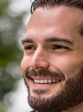 Prueba distintos colores de pelo para hombre gracias a la nueva gama de tintes One-Twist Coloración de L’Oréal Men Expert ¡y despídete de las canas!