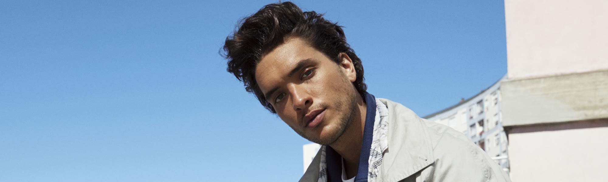 Descubre los cuidados para el cabello de los hombres que son más adecuados para ti.