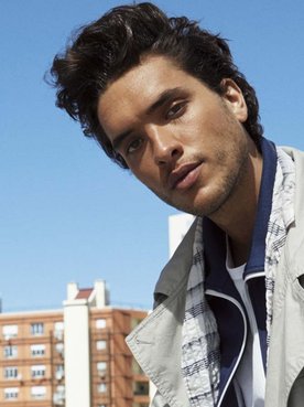 Descubre los cuidados para el cabello de los hombres que son más adecuados para ti.