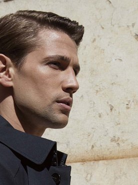 Tú también podrás hacerte las rayas de pelo para hombre más de moda con los productos de fijación de L’Oréal Men Expert.