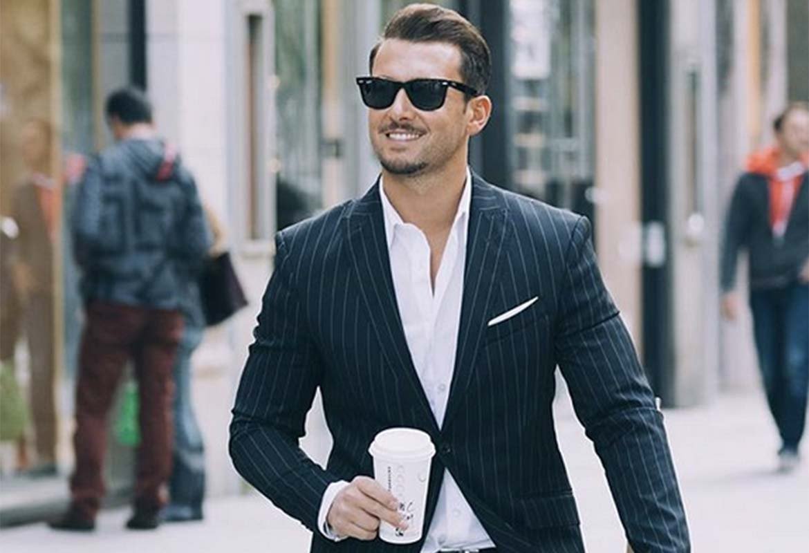 Образ мужчины что это. Кольца мужские аутфиты. Романтичный стиль в одежде для мужчин. Мужская шляпа трилби стрит стайл. Мужская одежда.