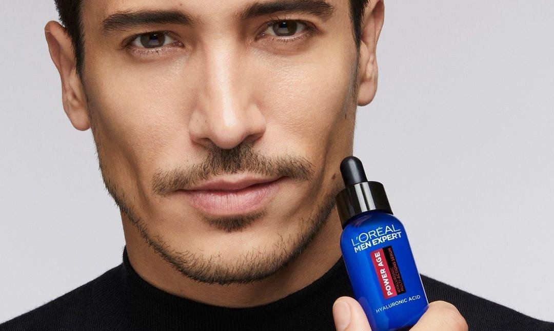 Cómo combatir los signos de edad en la cara del hombre | L'Oréal Paris