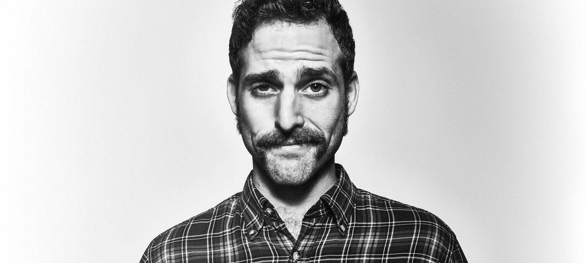 Descubre cuál es tu tipo de bigote ideal y cuídalo a diario con los productos para barba de la gama Barber Club de L’Oréal Men Expert. 