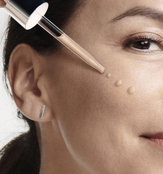 Cómo elegir la base de maquillaje para piel madura que mejor