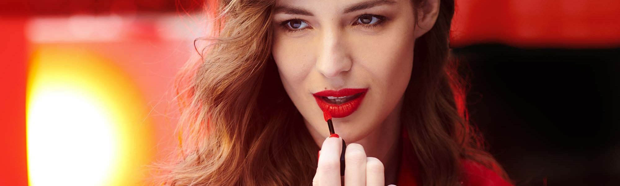 Celebramos el Día del Pintalabios animándote a descubrir los tonos que mejor te sientan de las gamas de pintalabios de L’Oréal Paris.
