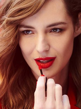 Celebramos el Día del Pintalabios animándote a descubrir los tonos que mejor te sientan de las gamas de pintalabios de L’Oréal Paris.