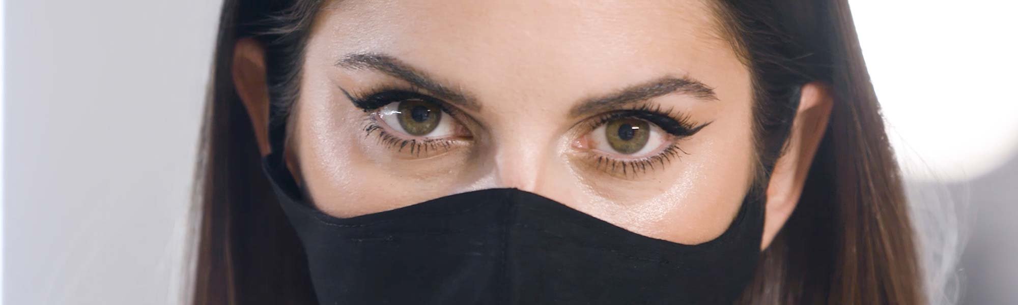 Descubre los trucos para llevar maquillaje con mascarilla y los productos que mejor se adaptan a él de L’Oréal Paris.