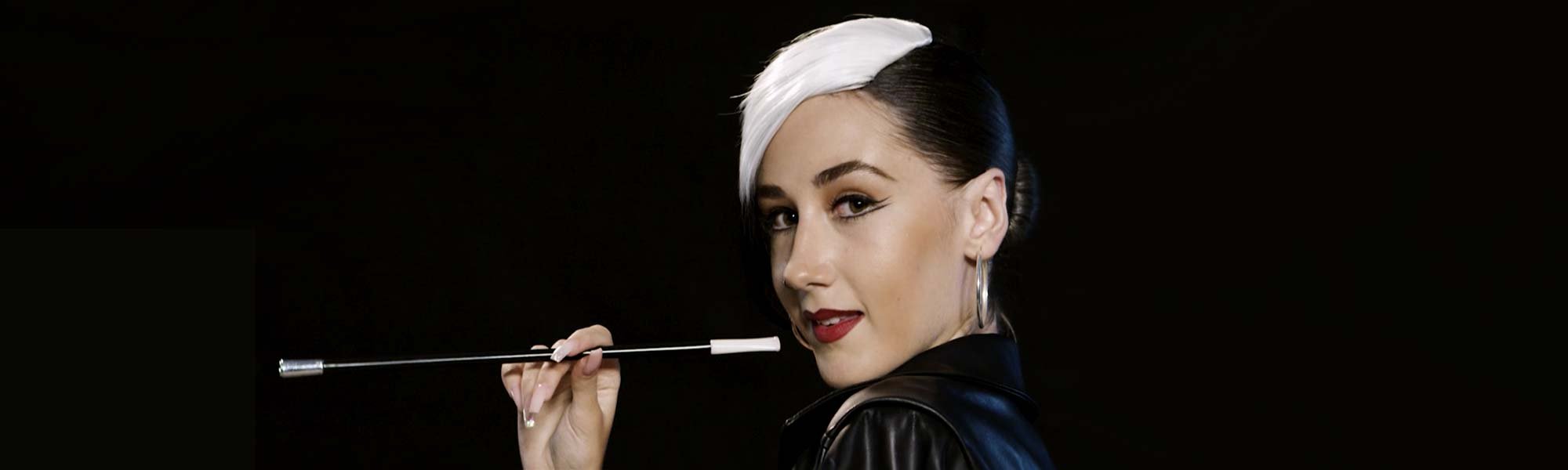 Hazte un maquillaje Cruella de Vil con los productos makeup de L’Oréal Paris y desde ya te decimos que la máscara de pestañas Air Volume no puede faltar. ¿Has visto a Judith Jaso? ¡Pues a ver si consigues copiarla!