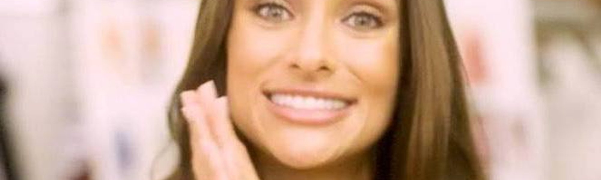 Qué tonos utilizar para un maquillaje con vestido amarillo | L'Oréal Paris