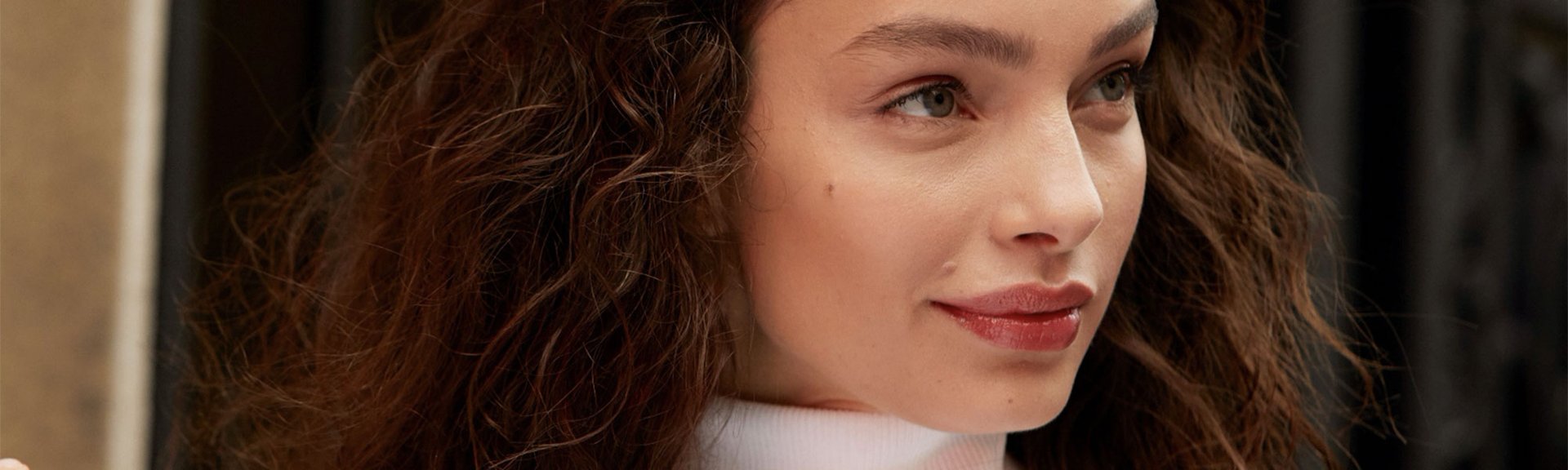 Consigue unos labios más gruesos con los nuevos labiales Plump In Gloss de la gama Brilliant Signature de L’Oréal Paris ¡y haz como Luma Grothe!